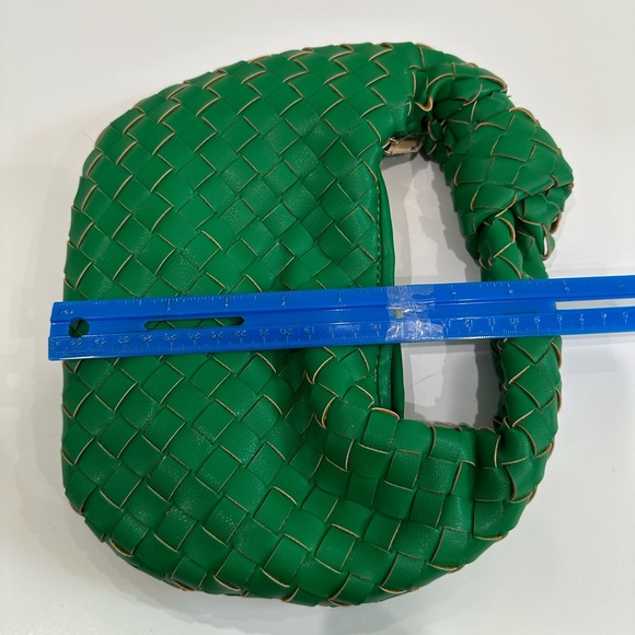 💚💚Urban Expressions Drew Woven Shoulder Bag - Emerald Green💚💚 - Picture 7 of 13